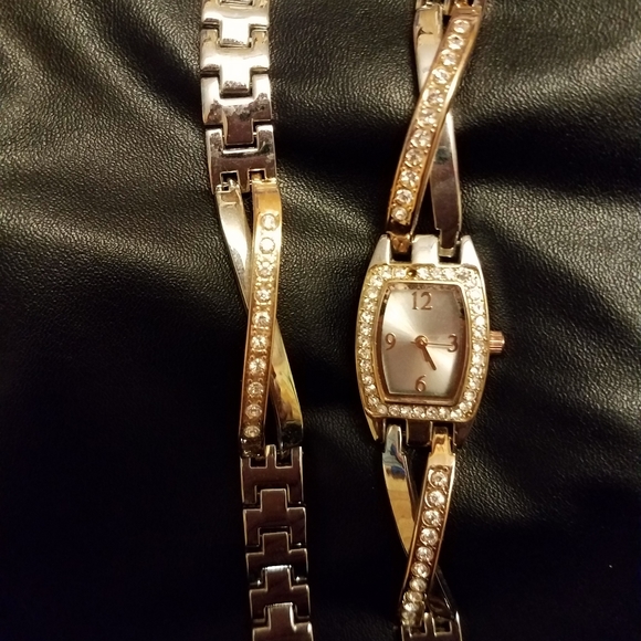 Watch - Picture 5 of 5